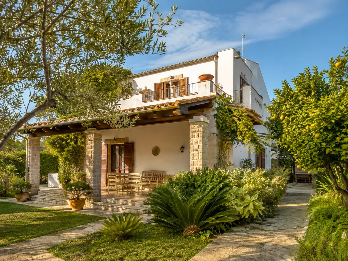 Villa indipendente con giardino